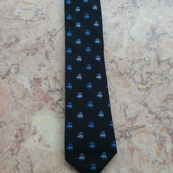 #6 PRICE REDUCED Brooks Brothers HOST PICK NWOT - Picture 2 of 3